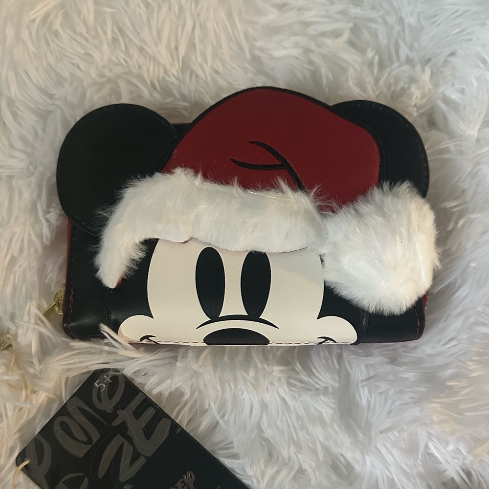 🌲Loungefly Disney Mickey Mouse Christmas Santa Wallet 🌲